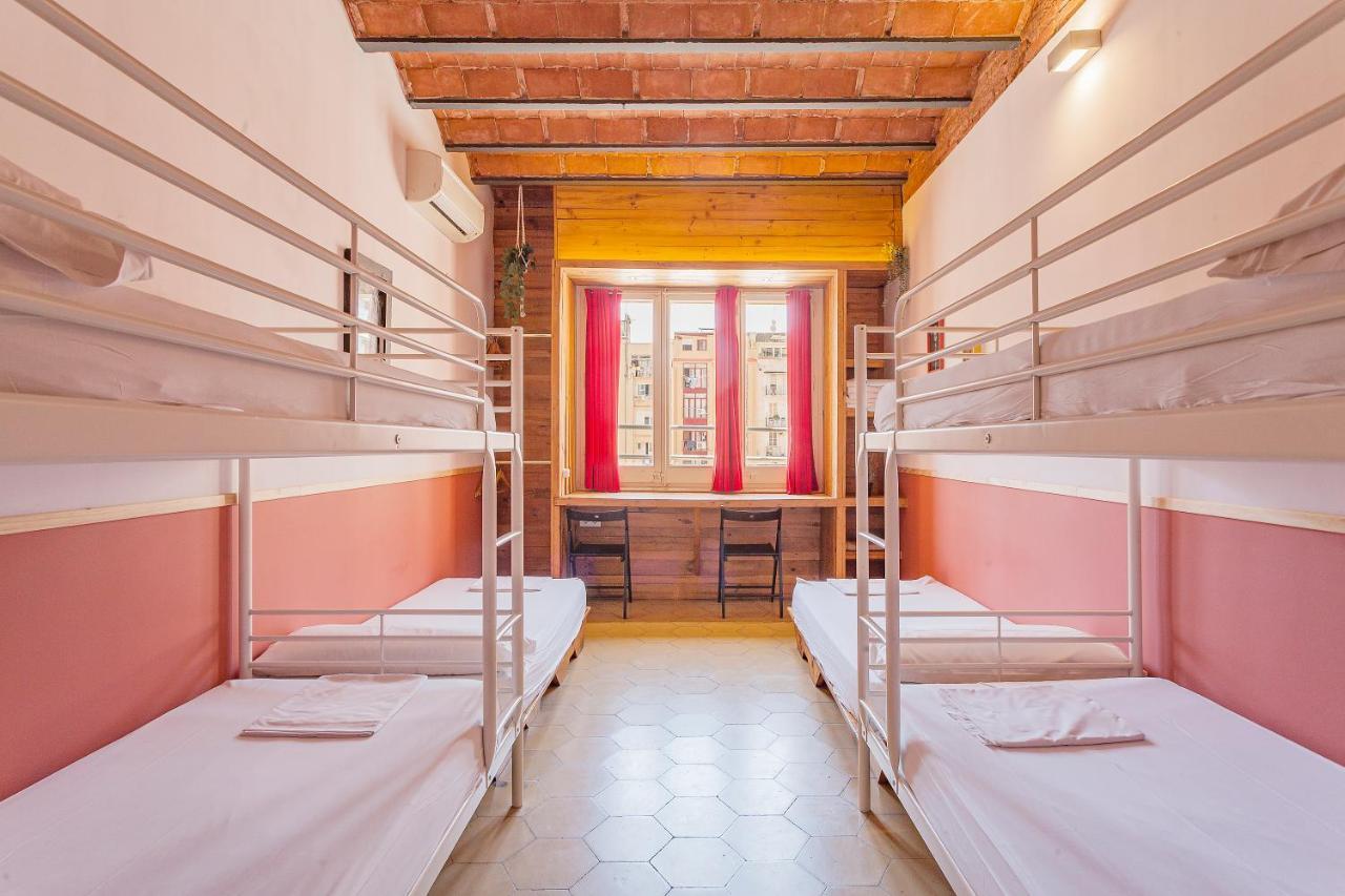 Bird House Hostel Barcelona Exterior photo