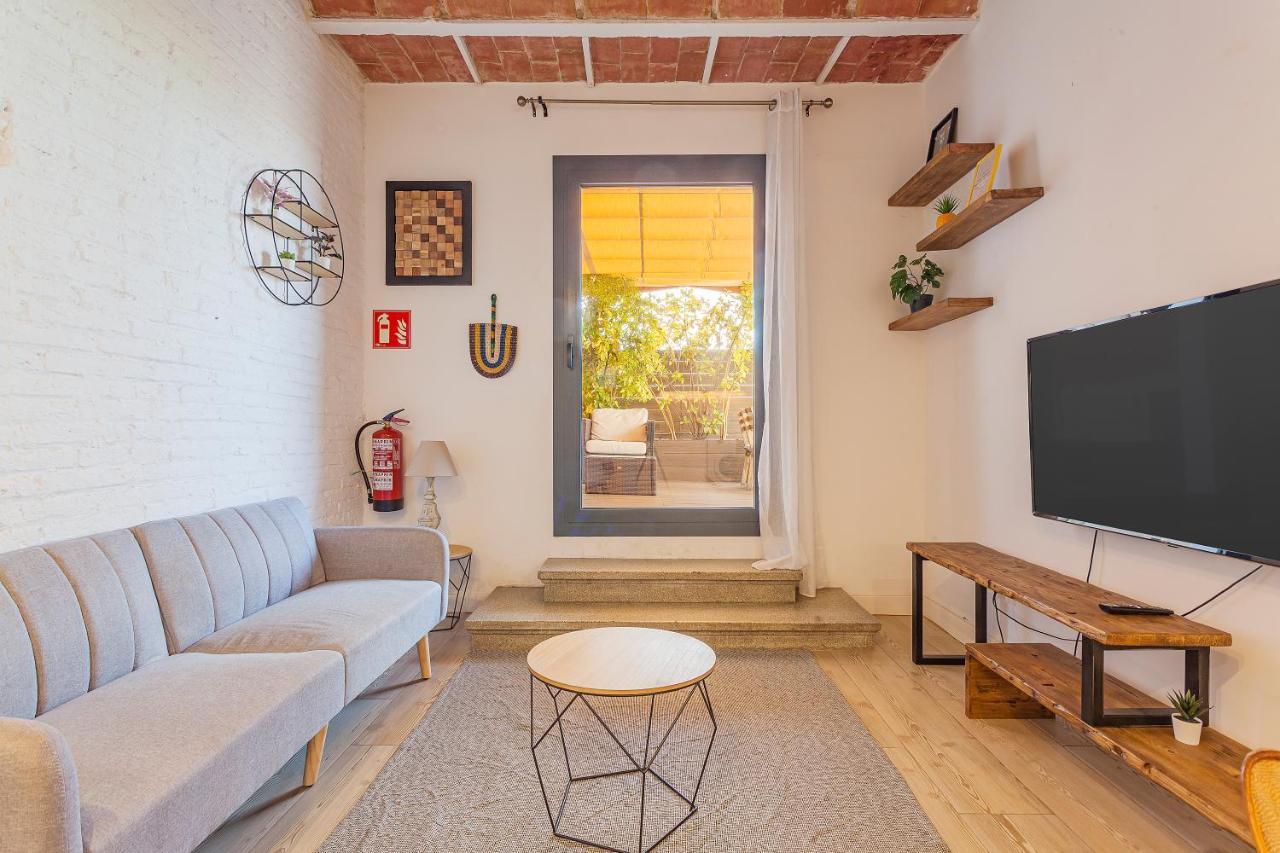Bird House Hostel Barcelona Exterior photo
