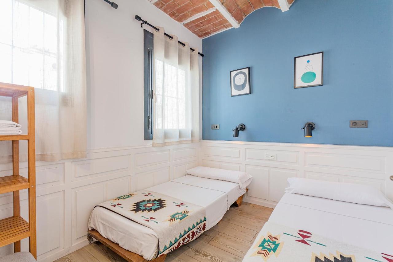 Bird House Hostel Barcelona Exterior photo